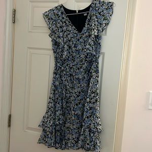Tommy Hilfiger Short Springtime Floral Dress V-Neck Tied Dress